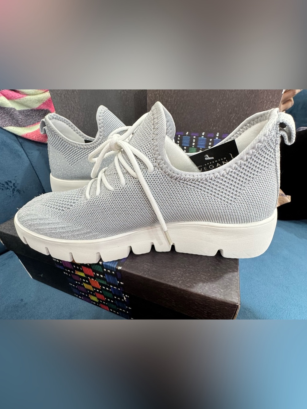 Bernie Mev Women’s Sz 7Light Gray Knit Lace-Up Sneakers - Picture 6 of 7